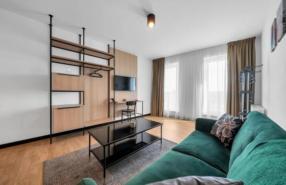 Apartment Stadion - 50m2, Parking, View - By Rentujemy Warschau